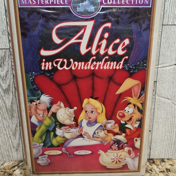 Alice in Wonderland VHS Walt Disney Masterpiece Collection - Picture 4 of 8